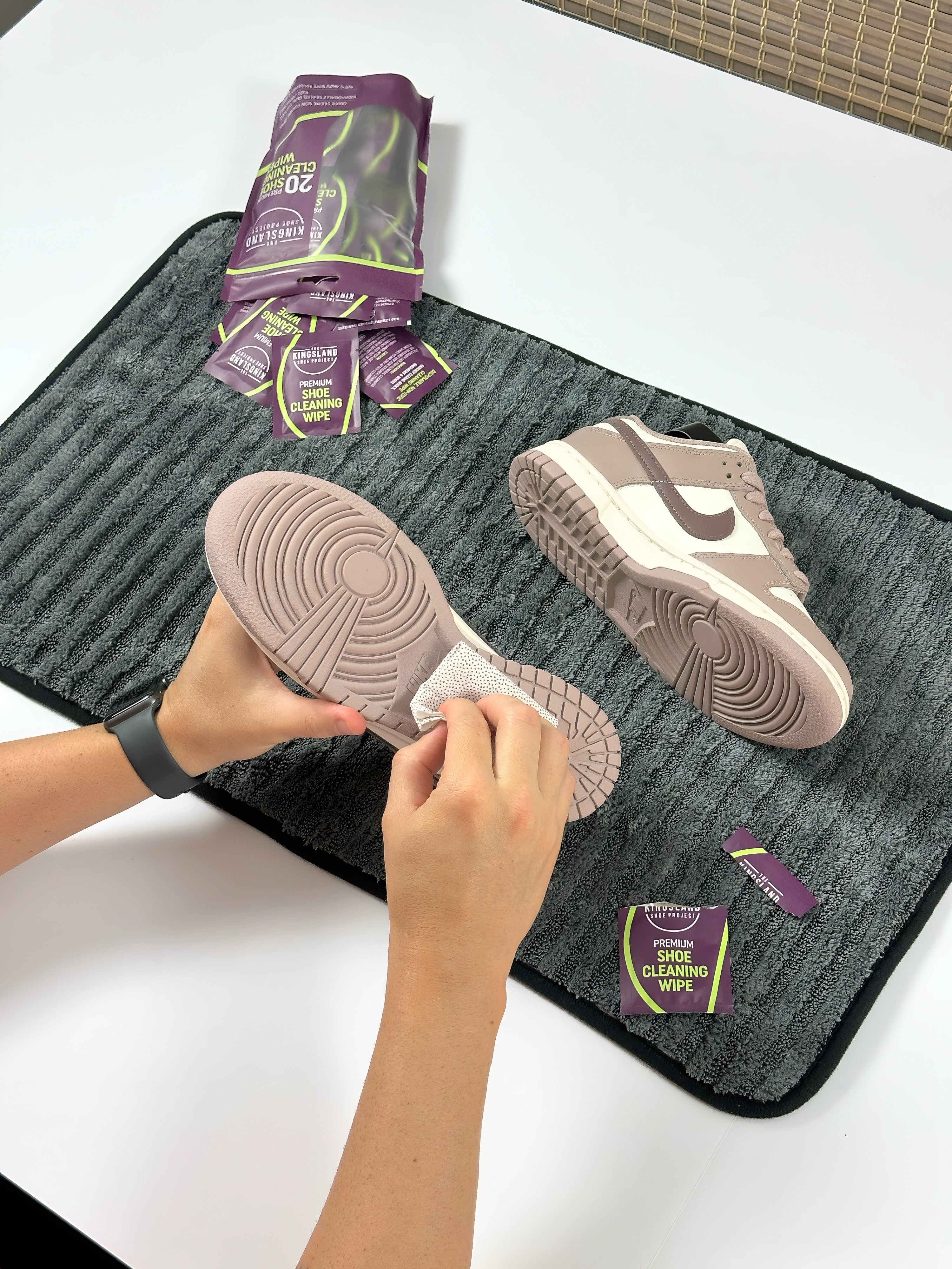 PREMIUM SHOE CLEANING WIPES